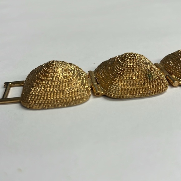 Vintage Goldplated Dome 7” Chunky Bracelet - Picture 7 of 14